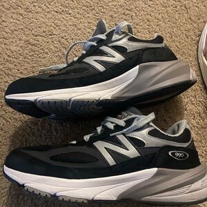 Men black new balance 990 v6 size 11